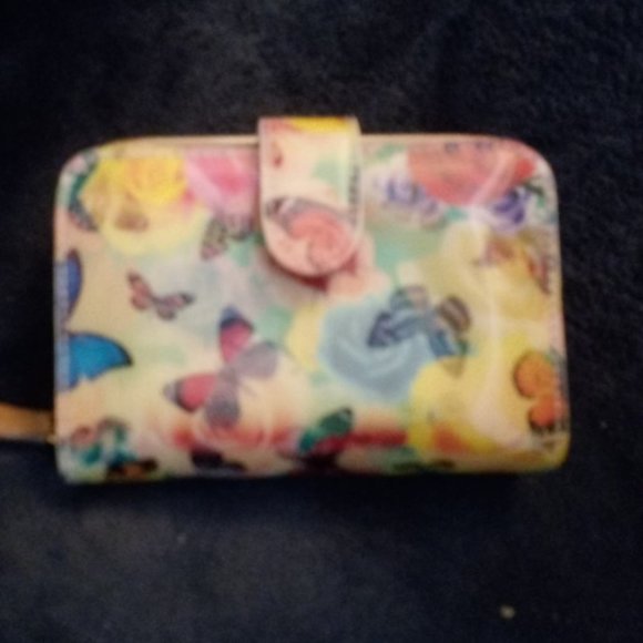 Fendi - Paul Frank - Puma - Tommy H. - Aldo - Frankie & Johnie - One of a kinds - Picture 4 of 16